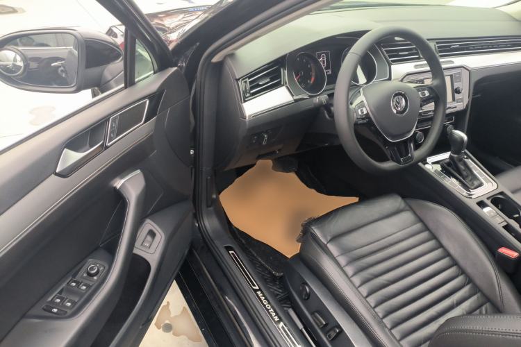 Used Volkswagen Magotan 2018 330TSI DSG Advanced Model