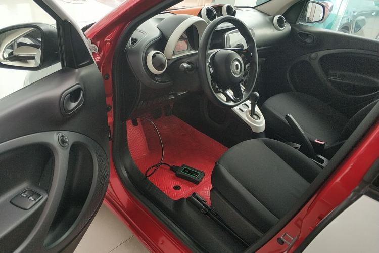 Used  forfour 2018 1.0L 52 kW Dynamic Edition
