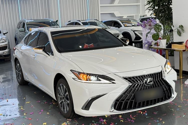 Used Lexus ES 2024 200 Premium Edition
