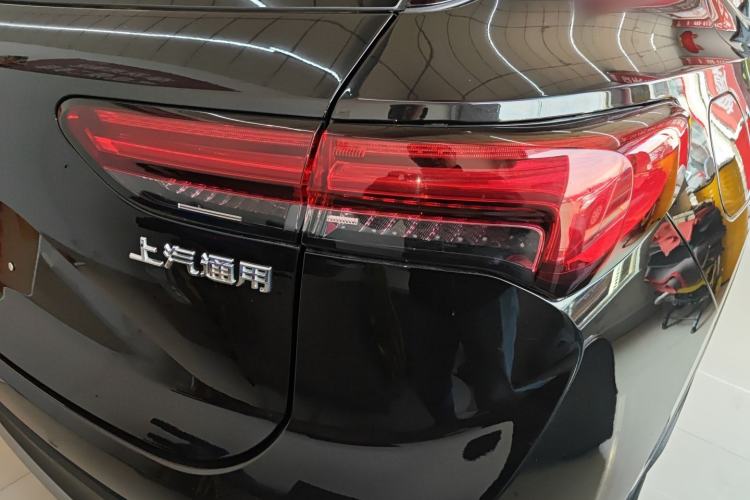 Used Buick Envision 2023 Encore S 552T Two-Wheel Drive Luxury Model