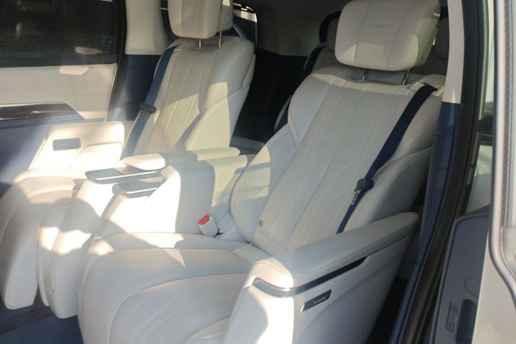 Used Buick Century 2023 2.0T Six-Seater Yinshi Edition