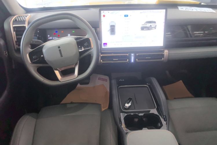 Used  03 2024 501km Two-Wheel Drive Long-Range Yuechao Edition
