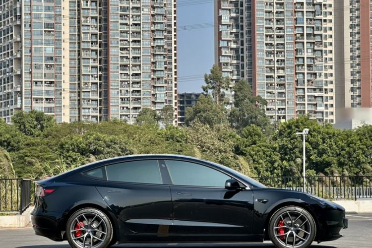 Used Tesla Model 3 2022 Performance High-Performance All-Wheel-Drive Version
