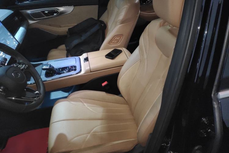 Used GAC Trumpchi ES9 2024 PHEV with 143 km Max