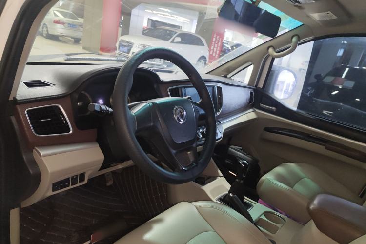 Used FORTHING Lingzhi 2017 M5L 1.6L 7-Seater Comfort Model
