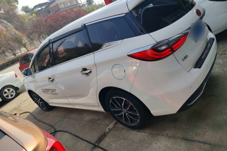 Used BYD Song MAX 2017 1.5T Automatic Smart Connect Luxury 7-Seater
