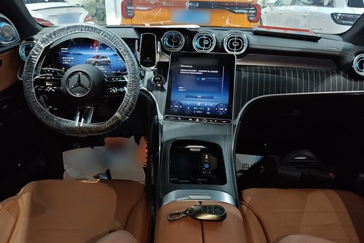 Used Mercedes-Benz GLC 2023 GLC 300 L 4MATIC Dynamic Edition 5-seater
