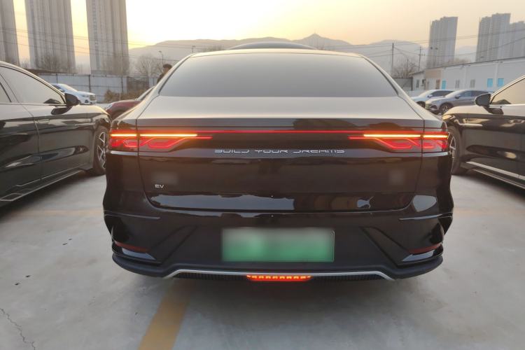 Used BYD Han 2024 EV Glory Edition 715KM Front-Wheel-Drive Flagship Model
