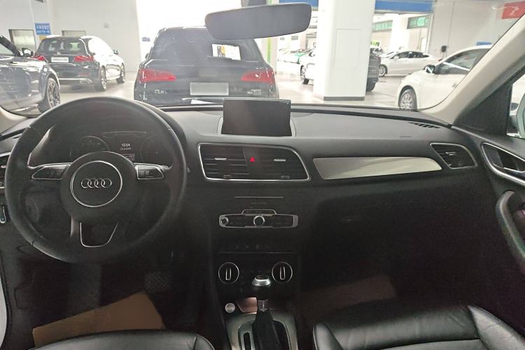 Used Audi Q3 2017 30 TFSI Fashion Model

