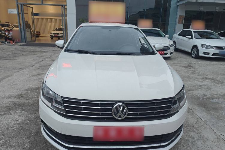 Used Volkswagen Lavida 2015 1.6L Automatic Comfort Edition
