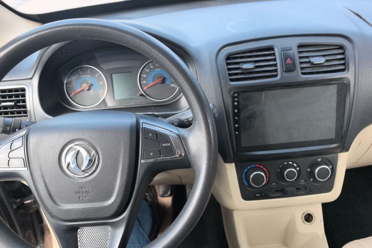 Used Dongfeng Fengon 360 2015 1.5L Manual Comfort II 7-Seater
