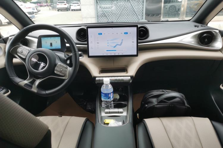 Used BYD Dolphin 2024 Honor Edition 420km Fashion Version
