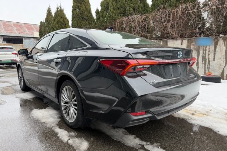Used Toyota Avalon 2019 Dual-Engine 2.5L XLE Prestige Version China VI Standard
