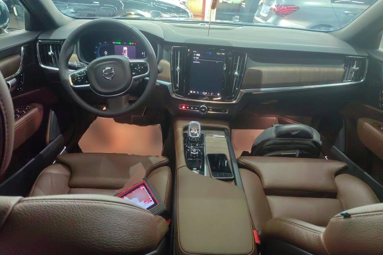 Used Volvo S90 2024 B5 Zhiyuan Luxury Edition