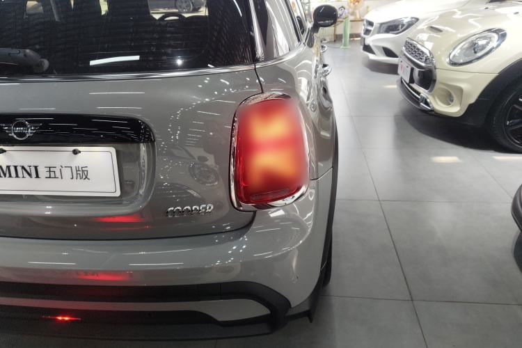 Used  MINI 2022 Updated 1.5T COOPER Classic Edition Five-Door Version
