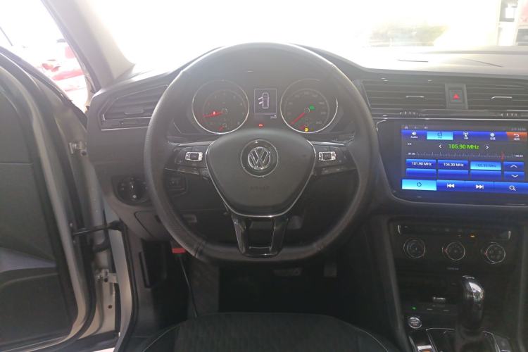 Used Volkswagen Tiguan L 2017 330TSI Automatic Two-Wheel Drive Luxury Edition