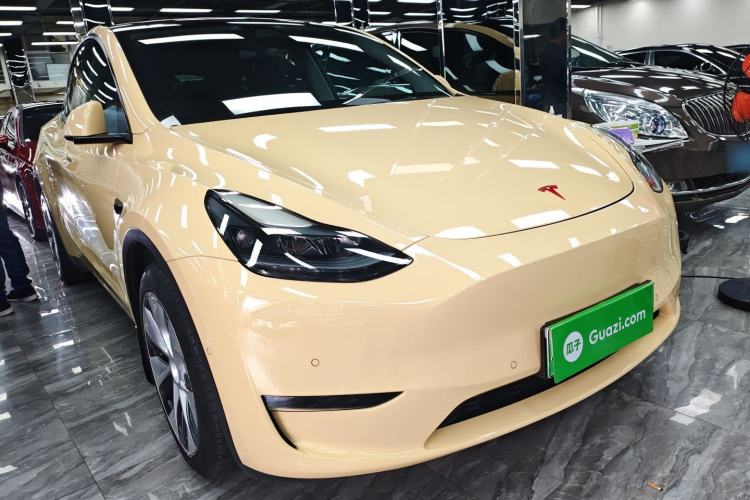 Used Tesla Model Y 2022 Long-Range All-Wheel-Drive Version
