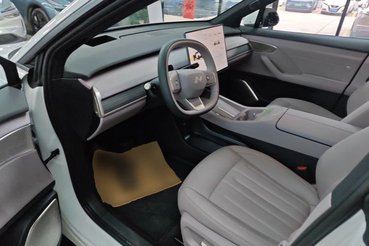 Used ONVO L60 2024 60 kWh Rear-Drive Version
