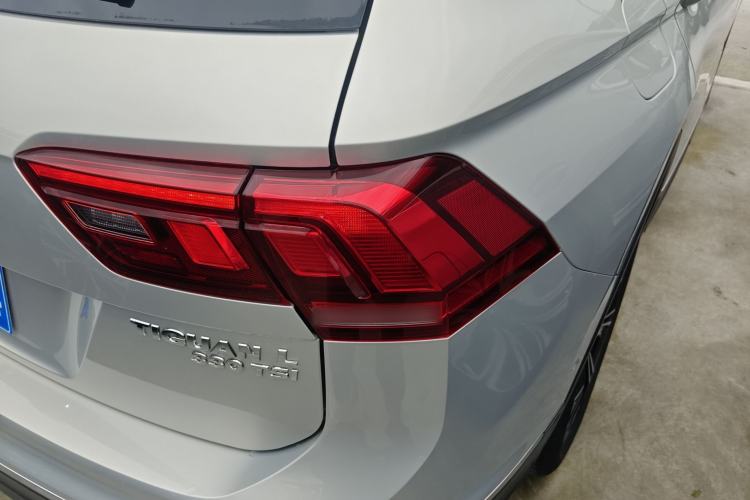 Used Volkswagen Tiguan L 2019 Revised 330TSI Automatic Two-Wheel Drive Smart & Luxury Edition China VI Standard