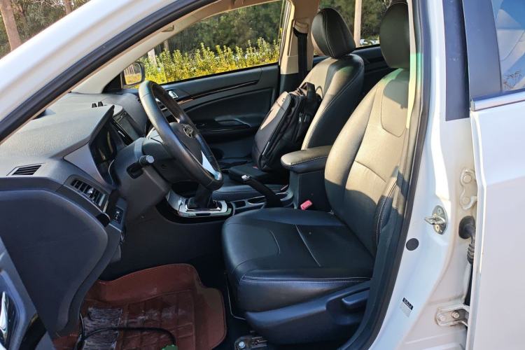 Used BYD Surui 2014 1.5L manual Comfort trim level
