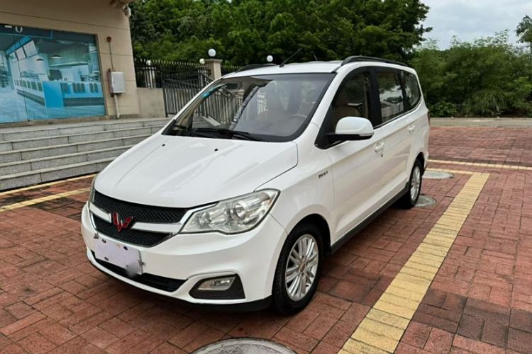 Used Wuling Hongguang 2015 1.5L S1 Comfort China V Standard
