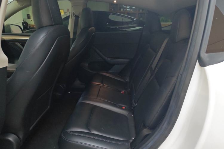 Used Tesla Model Y 2021 Standard Range Rear-Wheel Drive Version
