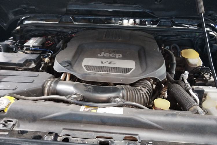 Used  Wrangler 2017 3.6L Rubicon Four-Door Comfort Edition
