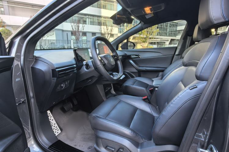 Used MG 4 EV 2023 415 km Range Sea-Faring Champion Edition
