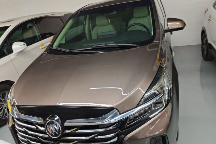 Used Buick GL8 2023 Land Executive Class 652T Luxury Model
