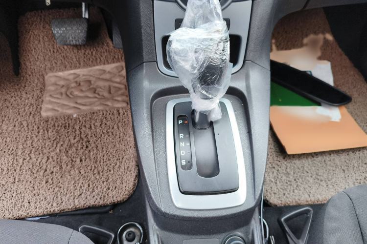 Used Ford Fiesta 2013 Hatchback 1.5L Automatic Fashion Edition
