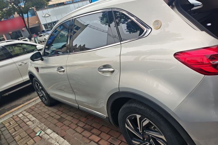 Used Hongqi HS5 2022 Revised Version 2.0T Smart Connect Flagship Edition
