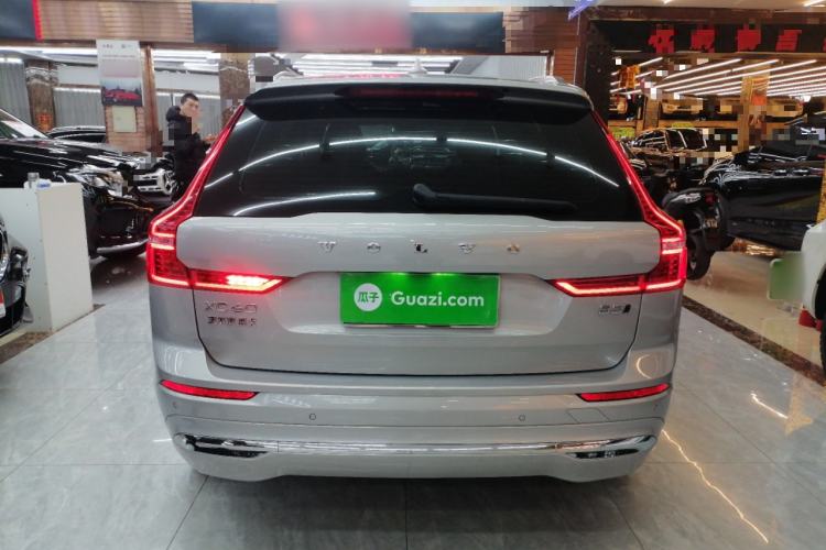 Used Volvo XC60 2023 B5 4x4 Smart Luxury Edition
