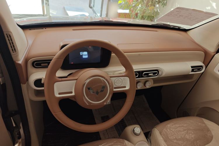 Used Wuling Hongguang MINIEV 2024 3rd Generation 215km Youth Edition
