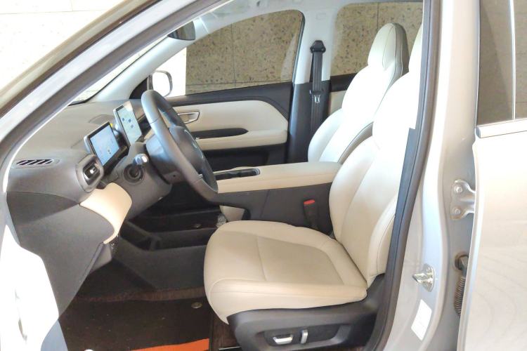 Used Wuling Bingo PLUS 2024 510 km Flagship Edition Four-Seater Version
