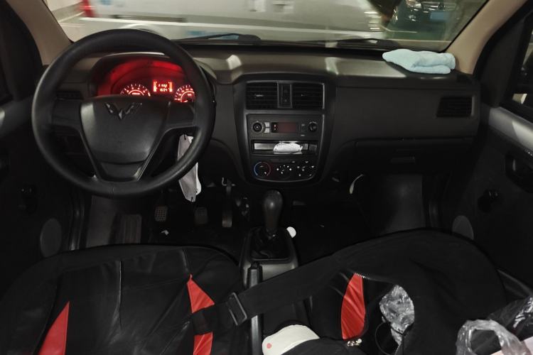 Used Wuling Rongguang S 2021 1.2L Base Model 7-Seater LSI
