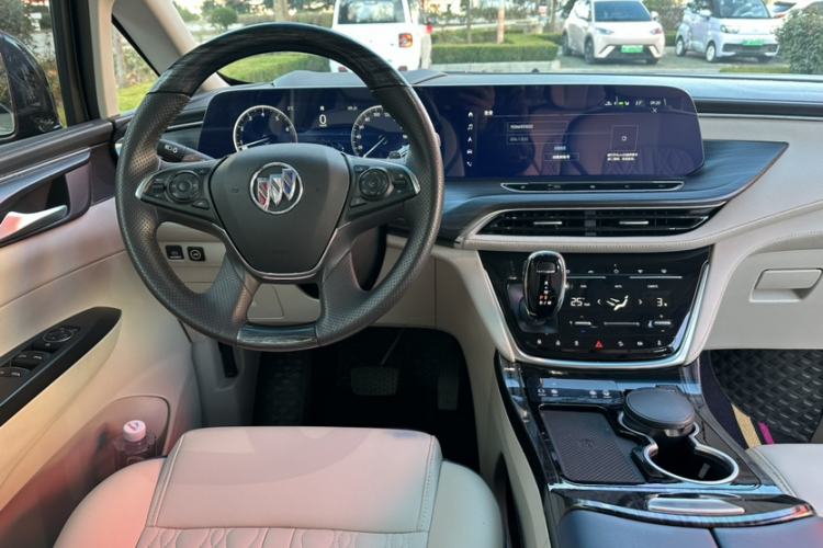 Used Buick GL8 2022 ES Landtrek 653T Comfort Edition
