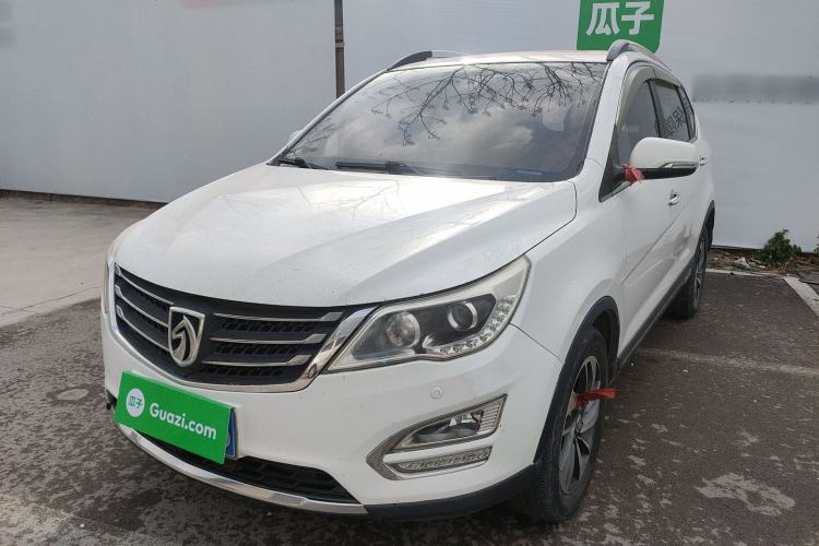 Used Baojun 560 2015 1.8L Manual Luxury Model
