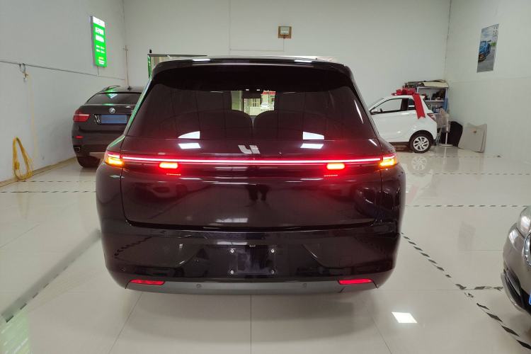 Used Li Auto L8 2023 Pro Model
