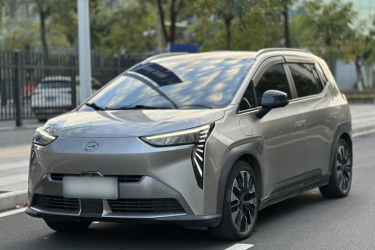 Used AION Y 2022 70 Tech Edition Lithium Iron Phosphate
