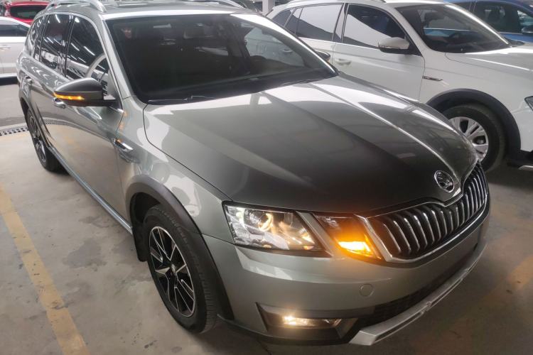 Used Skoda Octavia 2018 Station Wagon TSI230 DSG Luxury Edition