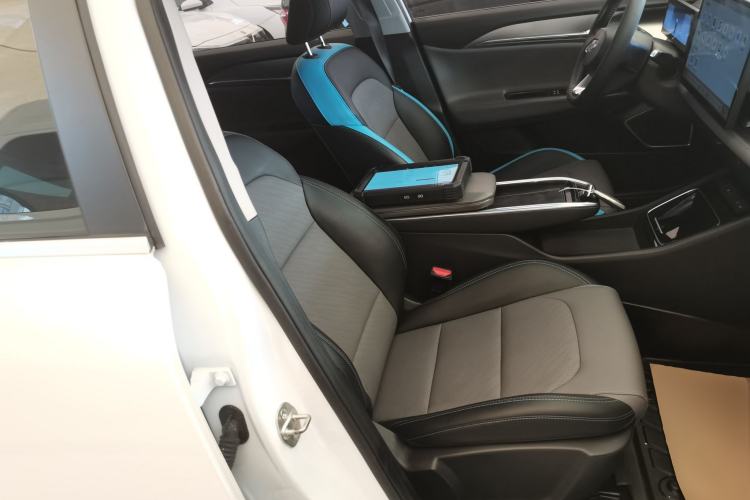 Used Geometry G6 2022 620 New Le Xinying
