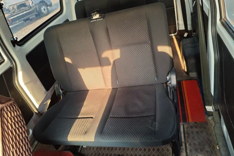 Used Jinbei Gold Hiace M Classic 2022 1.5L Engineering Lion Passenger Vehicle 6 Seats
