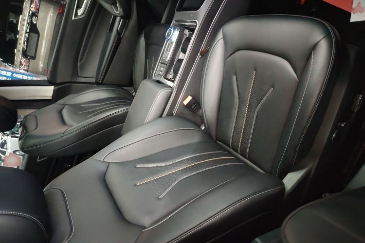 Used Ford Edge 2021 PLUS EcoBoost 245 Two-Wheel-Drive Platinum Edition 5 Seats
