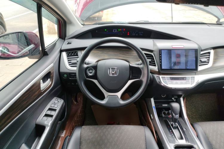 Used Honda Jade 2017 1.8L automatic Comfort version 5 seats
