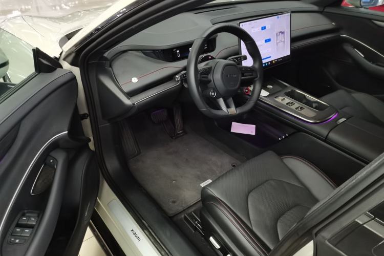 Used  SU7 2024 Rear-Drive Long-Range Intelligent Driving Version
