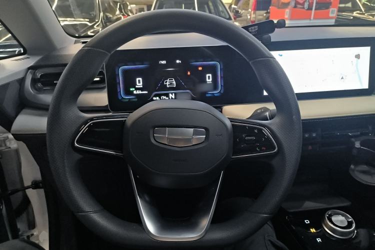 Used Geometry E Firefly 2024 301km Flowing Light
