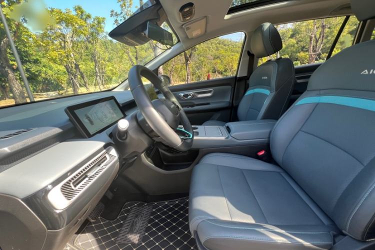 Used AION Y 2023 Y Business Edition
