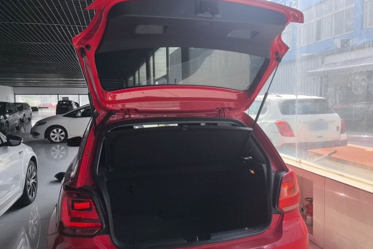 Used Volkswagen Polo 2016 1.4L Automatic Trendy Model
