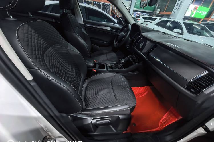 Used Skoda Kodiaq 2018 Facelifted TSI330 5-Seater Two-Wheel-Drive Comfort Edition
