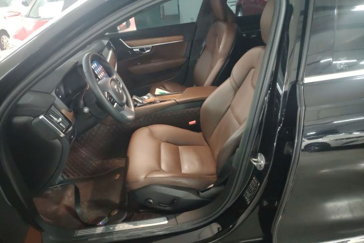 Used Volvo S90 2023 B5 Zhiyi Luxury Edition
